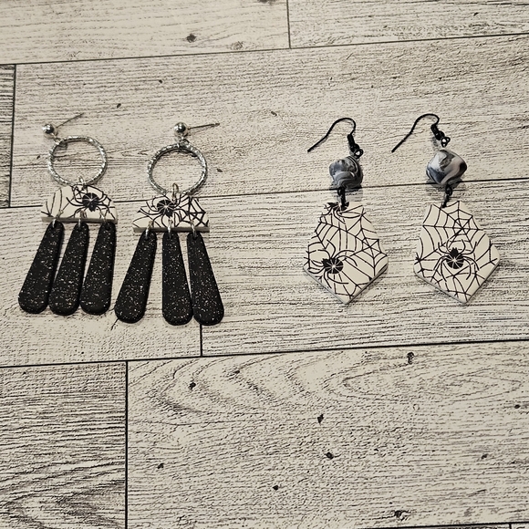 Witch Goth Dangle Earrings Halloween Handmade - Picture 5 of 11